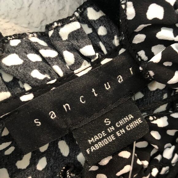 Sanctuary Small Black Lily Flutter Sleeve Smocked 100% Recycled Polyester Top - Picture 3 of 7